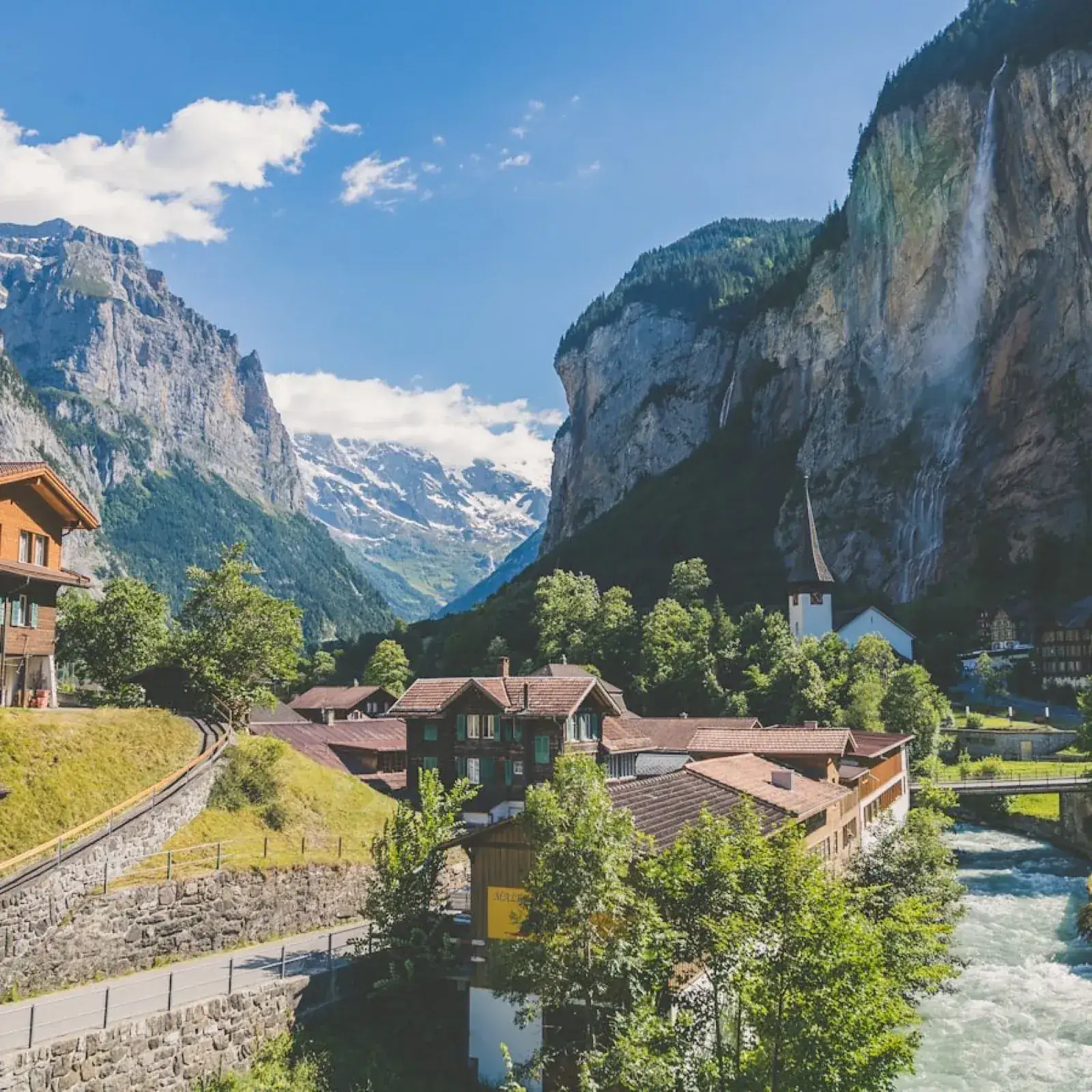 Switzerland's eSIM